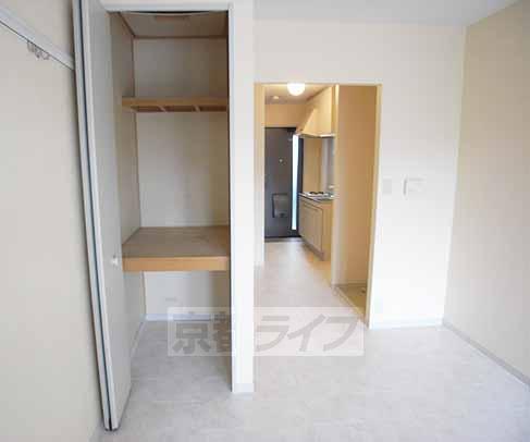 収納　奥行きたっぷりございます