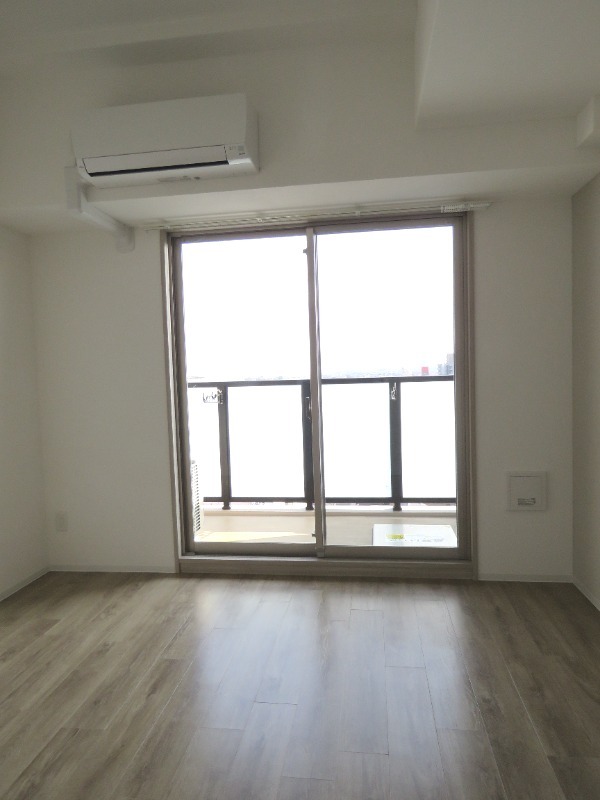 居室・リビング　南向きの明るい部屋