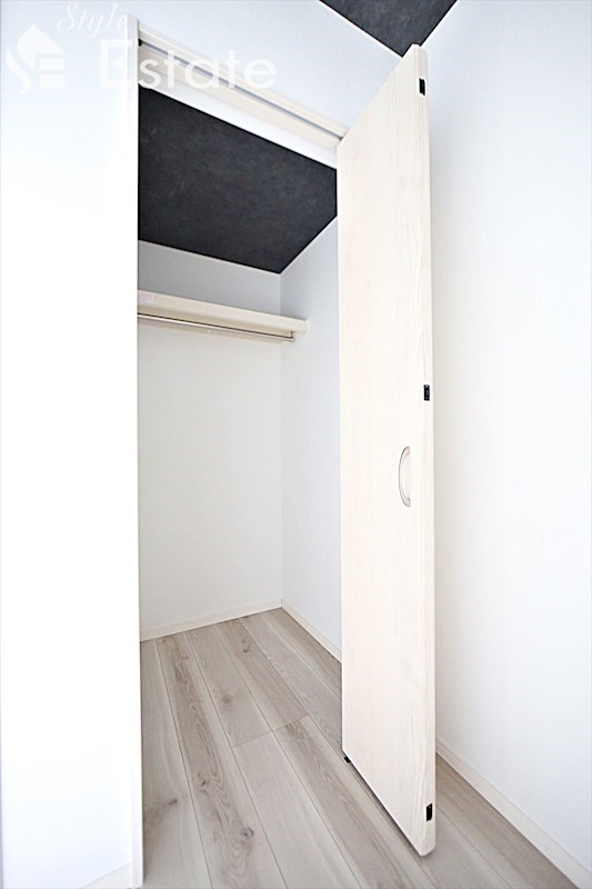 収納　ベッドルームクローゼット