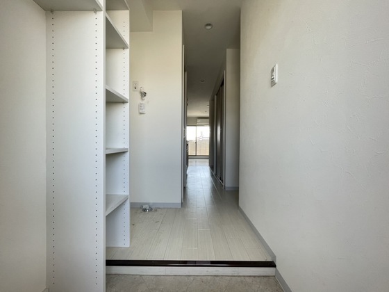 玄関　※別部屋の写真です