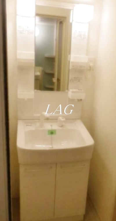 洗面設備　独立洗面台です。