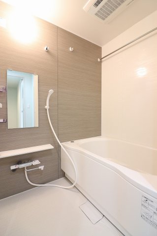 バス・シャワールーム　大きなスペースがあり、収納には困りません