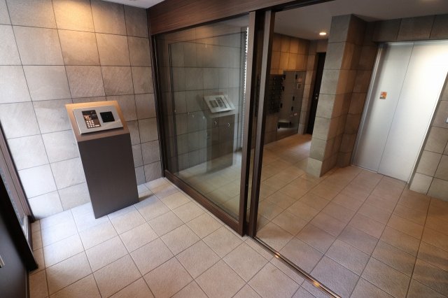 ロビー　ゆとりのあるロビーです