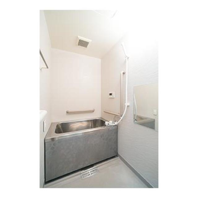 バス・シャワールーム　※写真は同タイプ住戸です。