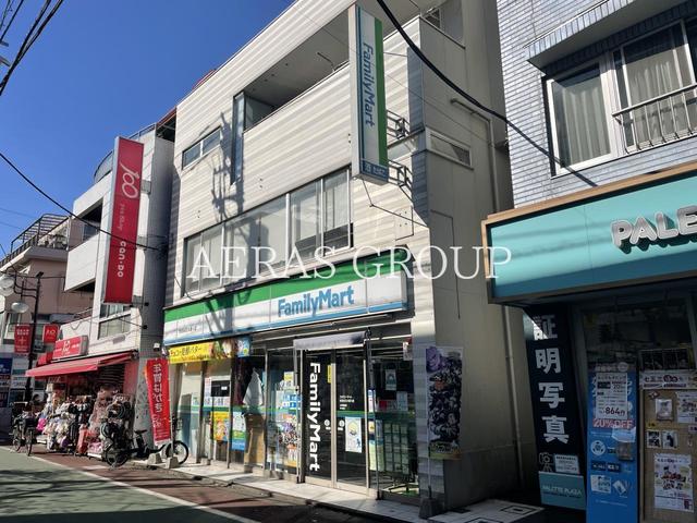 コンビニ　ファミリーマート 世田谷日大通り店（コンビニ）まで209m