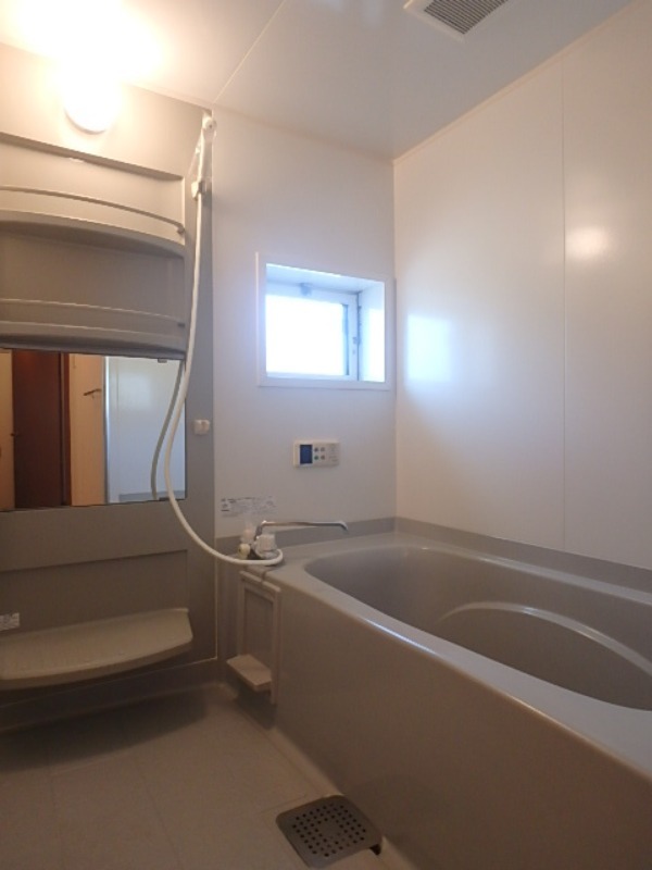 バス・シャワールーム　図面と現状に相違がある場合には現状を優先