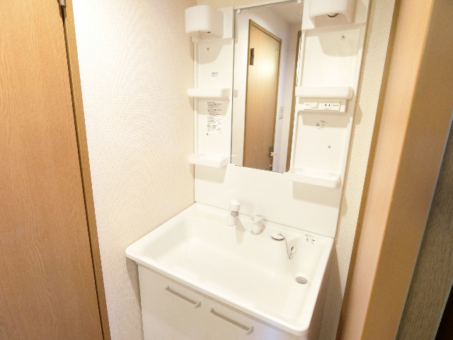洗面設備　洗面化粧台ございます