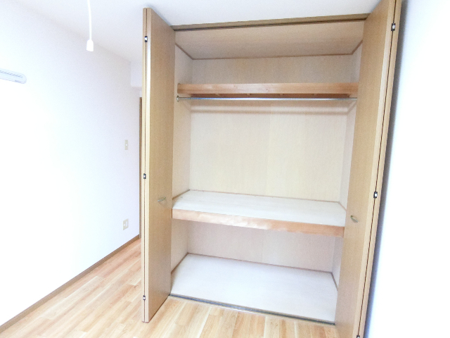 収納　奥行きのある収納です