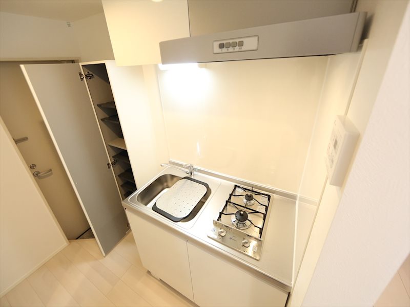 キッチン　システムキッチン（ガス2口コンロ付）