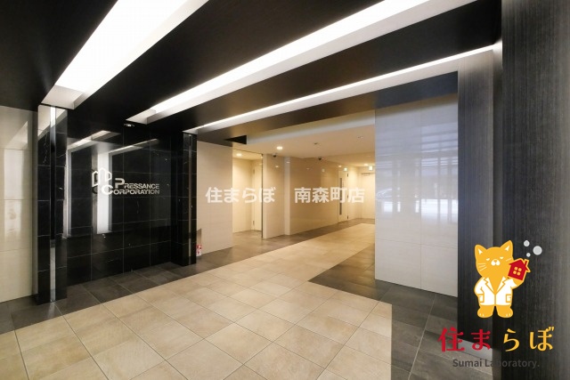 エントランス　「暮らしの設計図は、ここから始まります。」