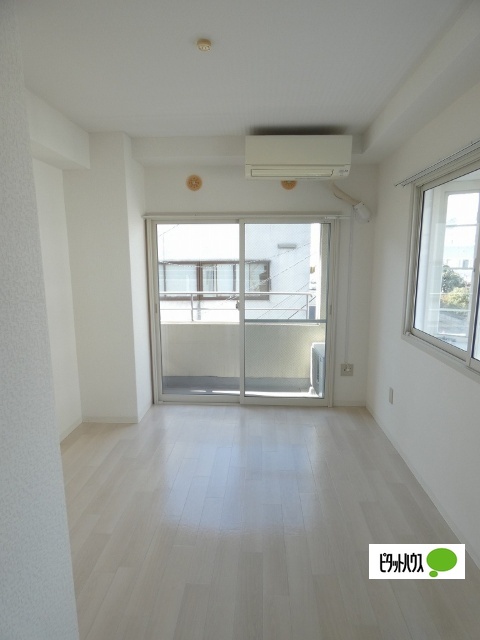 居室・リビング　２０３の写真