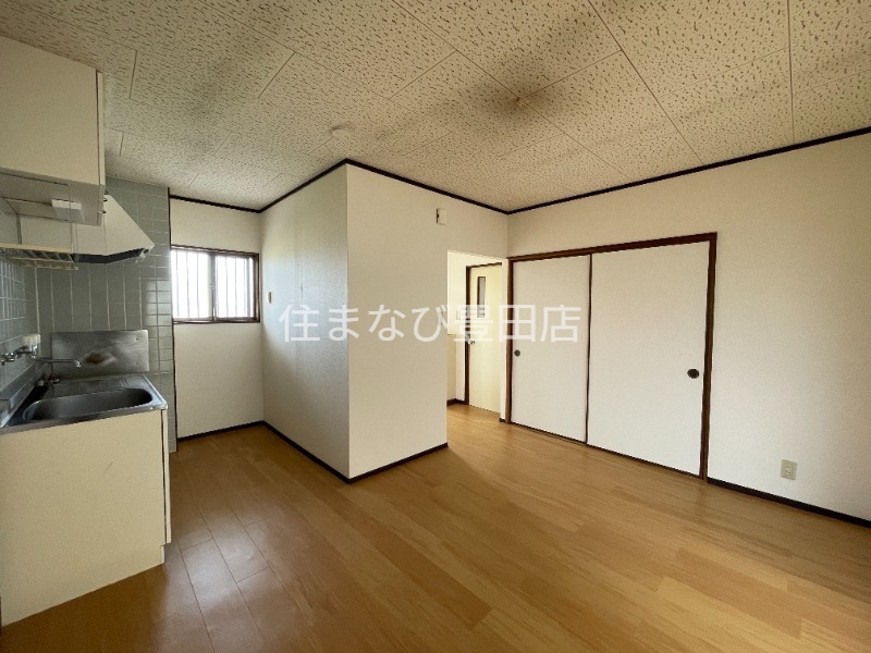 居室・リビング　同型別部屋写真