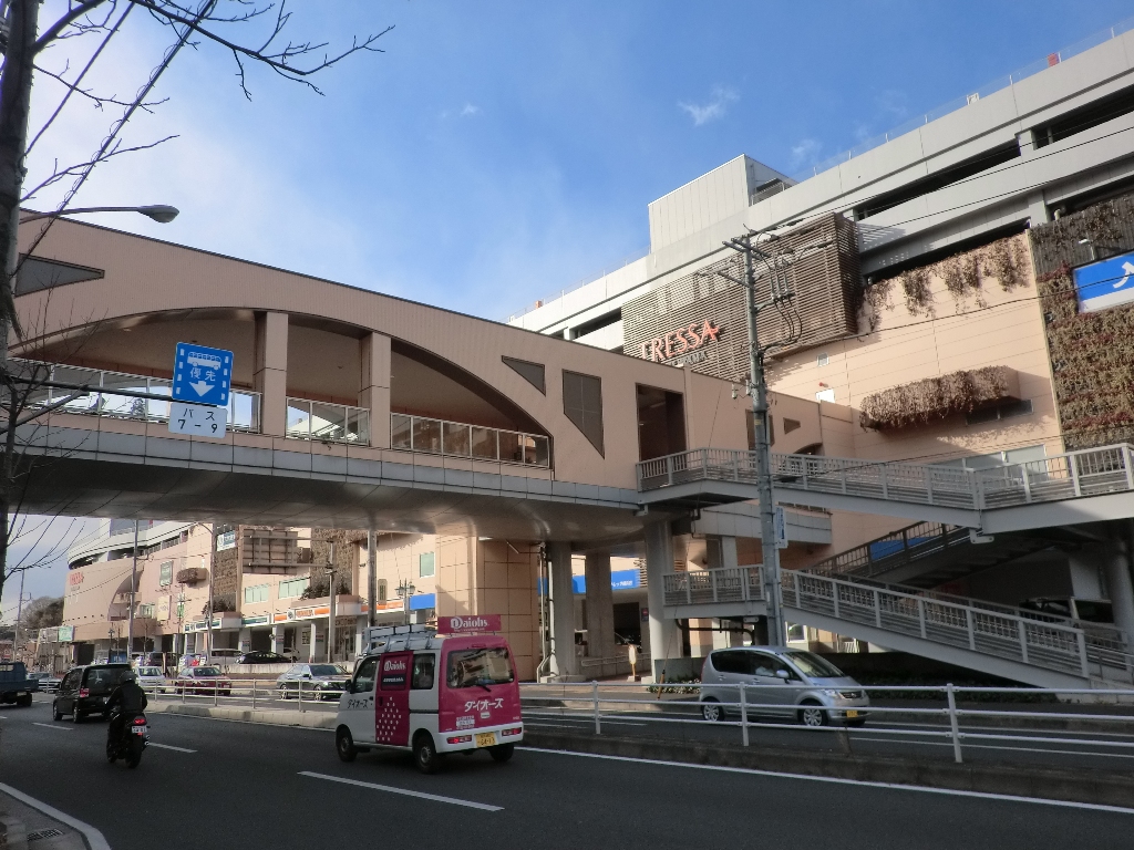 ショッピングセンター　トレッサ横浜店（ショッピングセンター）まで783m
