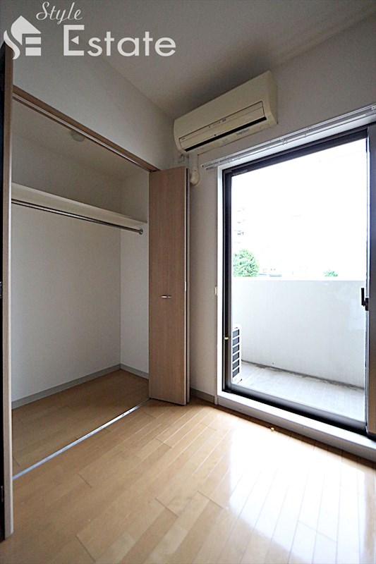 収納　ベッドルームクローゼット