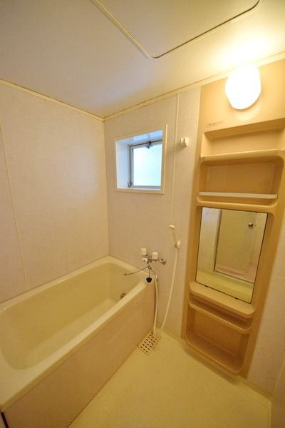 バス・シャワールーム　～お風呂も広いですよ～