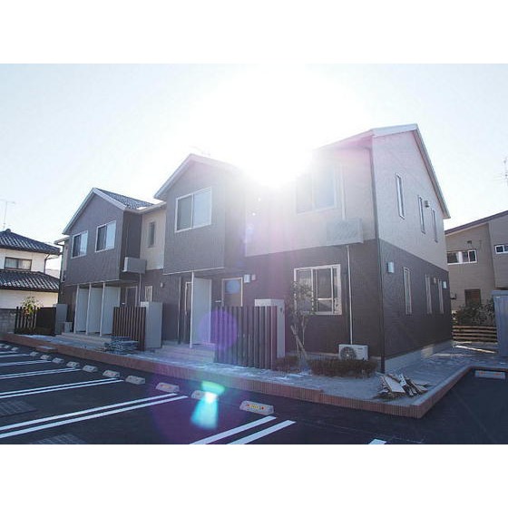 駐車場　駐車場２台込み無料