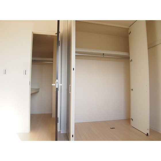 収納　ウォークインクローゼット