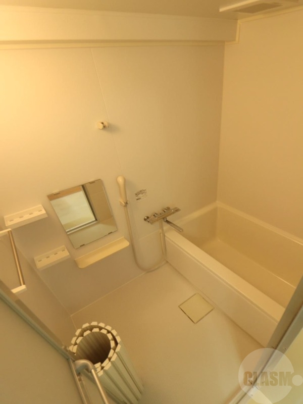 バス・シャワールーム　清潔感のあるバスルーム