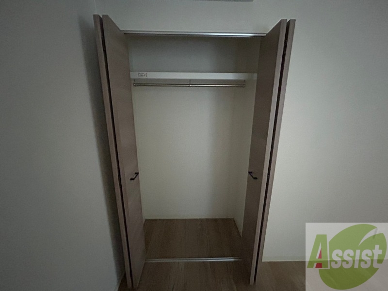 収納　寝室には収納があります。すっきり片づけましょう！