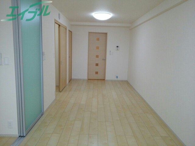 居室・リビング　同タイプの部屋写真です