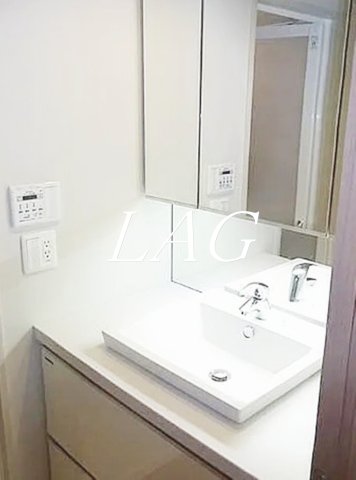 洗面設備　独立洗面台です。