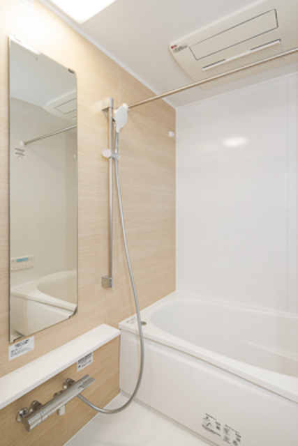 バス・シャワールーム　※写真は同タイプ住戸です。