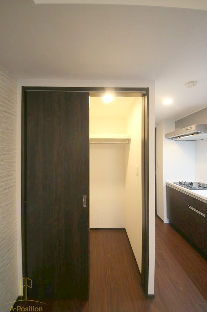 収納　レオングラン本町橋