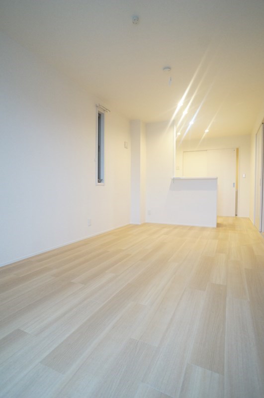 居室・リビング　暮らしの中心はリビング。パナホーム施工の安心と快適。