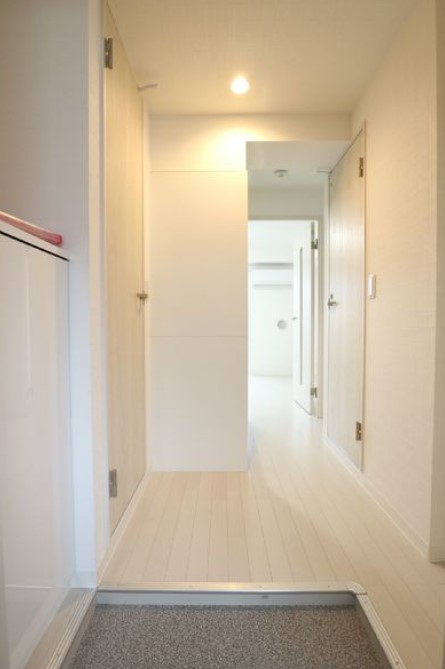 玄関　別部屋参考写真となります