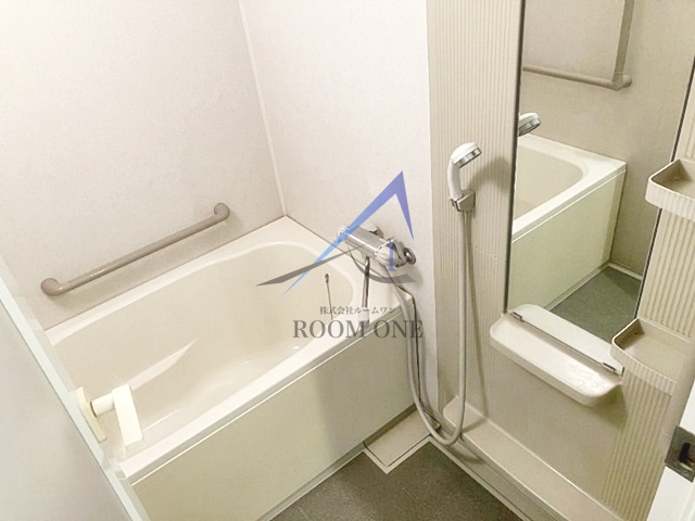 バス・シャワールーム　お風呂です。