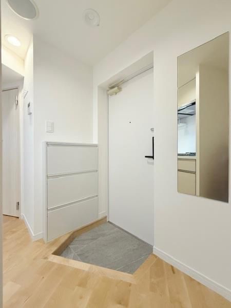 玄関　※参考写真