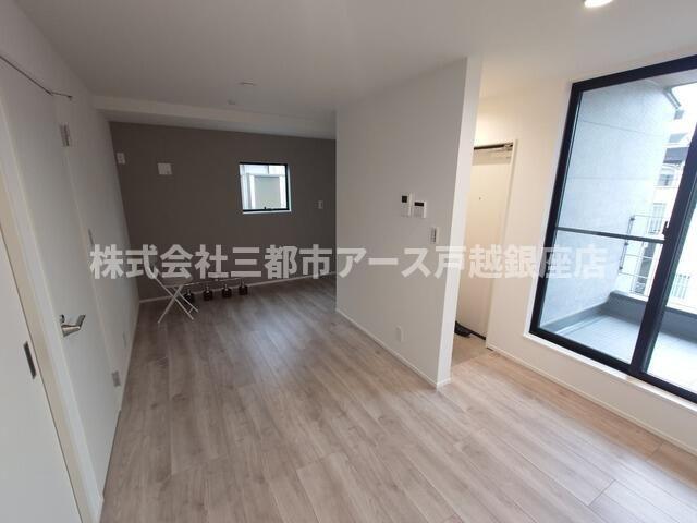 居室・リビング　Ｇｌｏｓｓ　Ｔｅｒｒａｃｅ