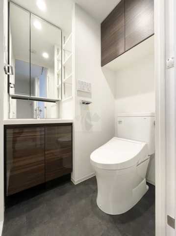 トイレ　SUNIVAS飯田橋(実際の内装とは異なる場合がございます)