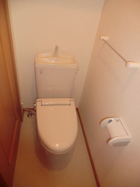 トイレ　あなただけの個室空間