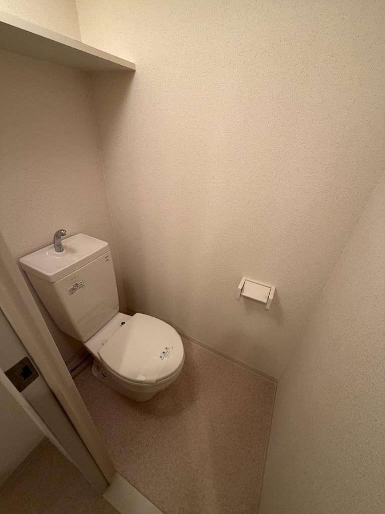 トイレ　下駄箱