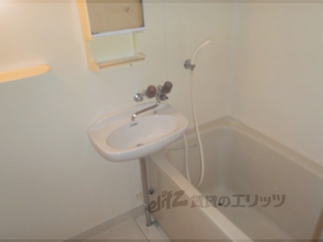 バス・シャワールーム　バス