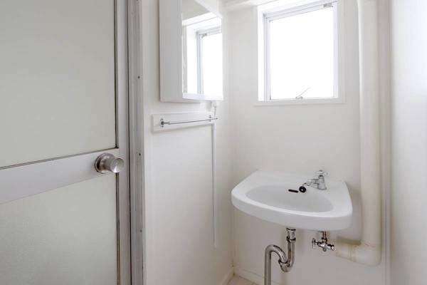 洗面設備　モデルルームの写真です