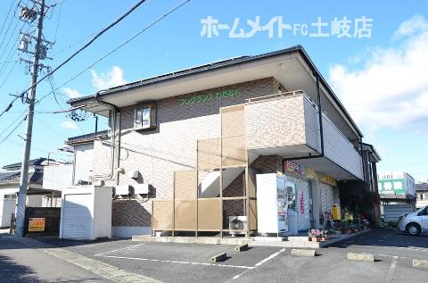 建物外観　外観写真（昼）