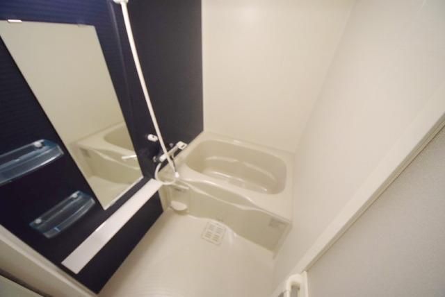 バス・シャワールーム　大きなお風呂です