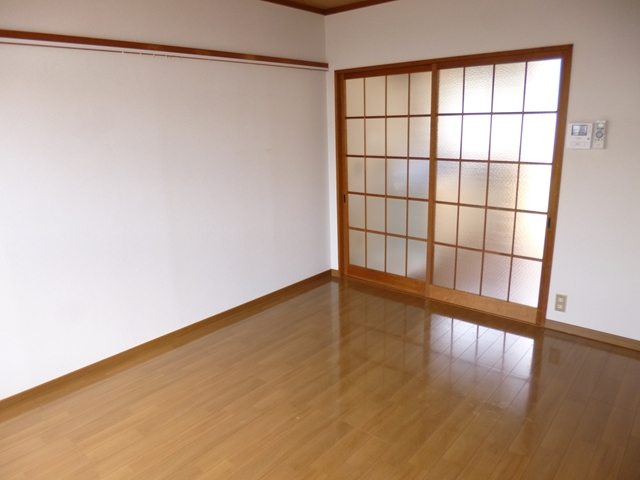 ワンズハイムの居間写真