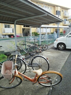 その他共有部分　屋根付の駐輪場完備です。