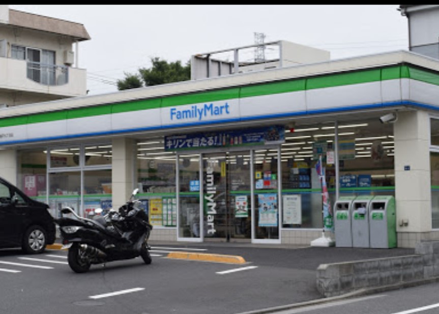コンビニ　ファミリーマート 板橋高島平七丁目店（コンビニ）まで4678m