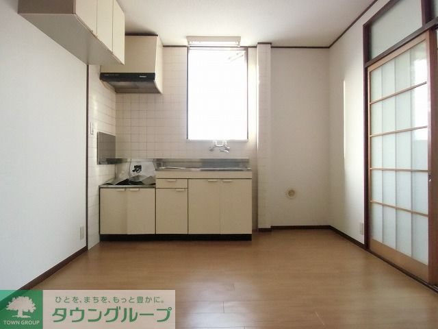 居室・リビング　参考１０４号室の写真です。