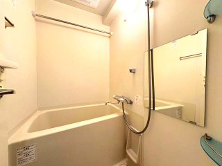 バス・シャワールーム　お風呂で日々の疲れを落としましょう