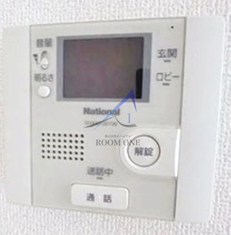 セキュリティ　モニター付きインターホンです。