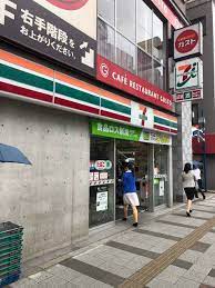 コンビニ　セブンイレブン港区三田5丁目店（コンビニ）まで160m