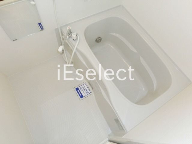 バス・シャワールーム　追い焚き機能付きのバス