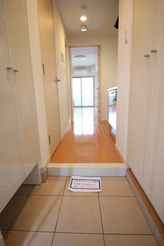 玄関　同タイプ参考写真　プレール・ドゥーク巣鴨　豊島区巣鴨4