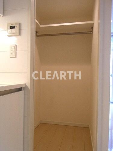 収納　ウォークインクロゼット　※2013年4月撮影