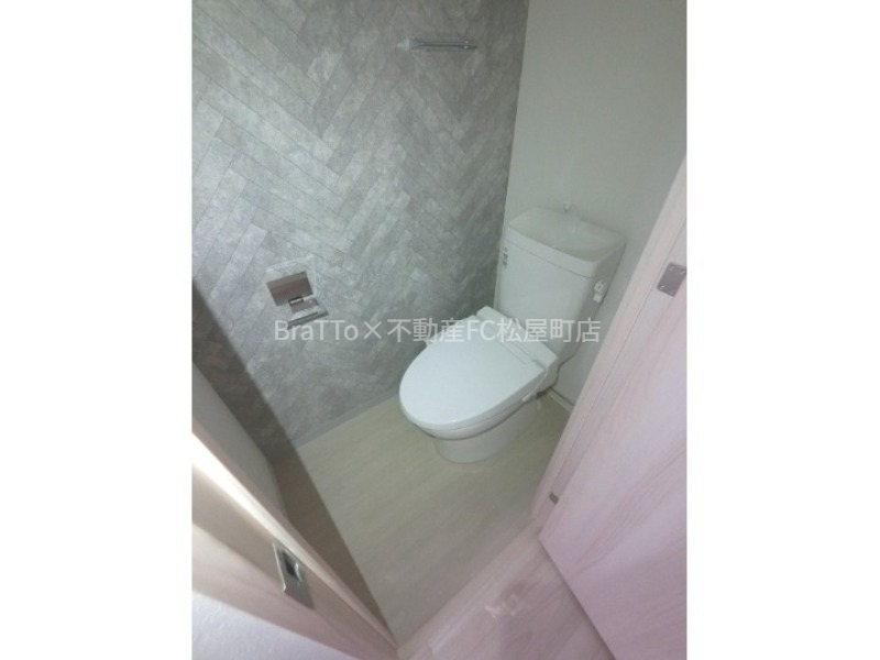 トイレ　トイレ（ウォシュレット付き）